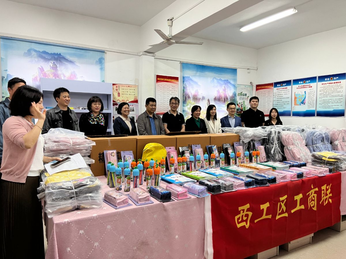 ������������ůͯ��ح�tɽ�k������^(q��)�e�k���c��һ���ľ�ٛ(z��ng)���(d��ng)��